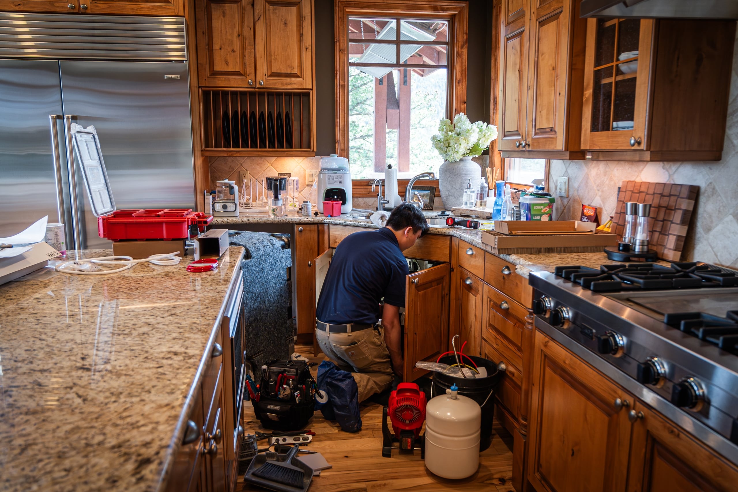 Plumbing Services, Repairing a kitchen sink